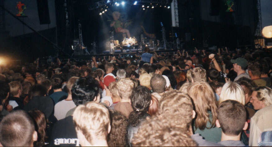 61KB - LET'S ROCK! OFFSPRING LIVE IN CONCERT!