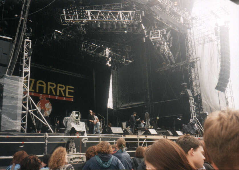 73KB - Die MAINSTAGE beim Aufbau